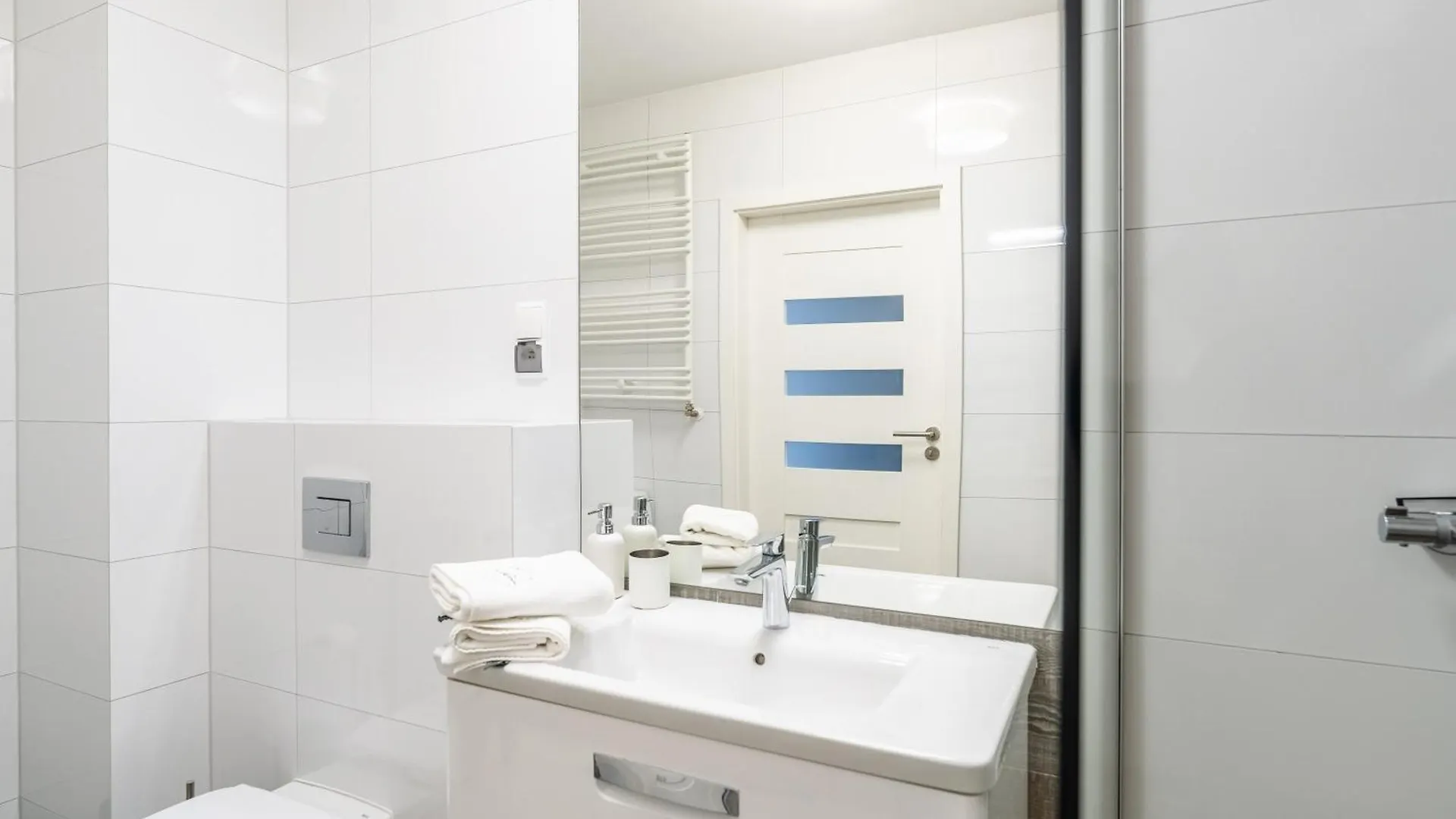 Apartamenty Fenomen - Pearl, Polanki Park W Kolobrzegu Z Basenem I Parkingiem Apartment